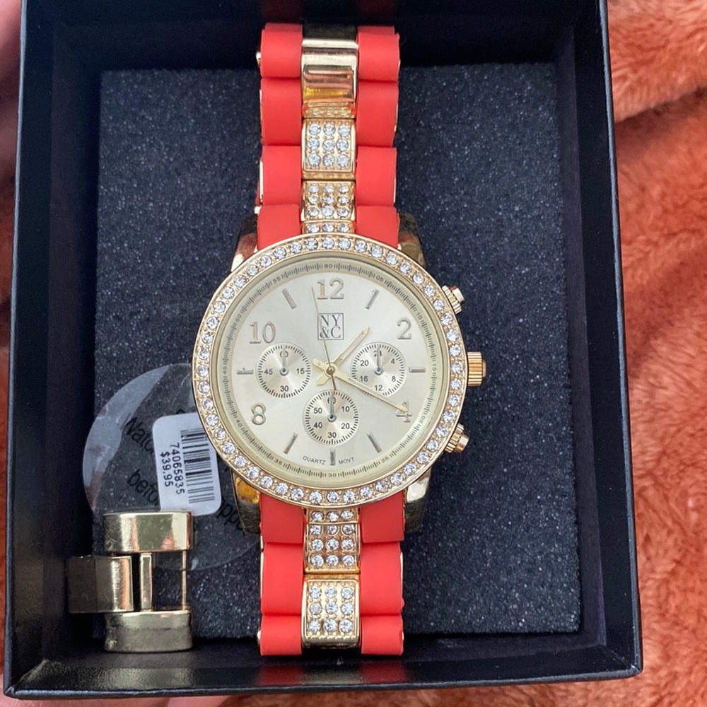 New York & Company Watch